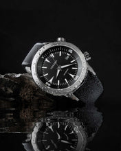 Load image into Gallery viewer, The Vessel Silicone - Black/Silver
